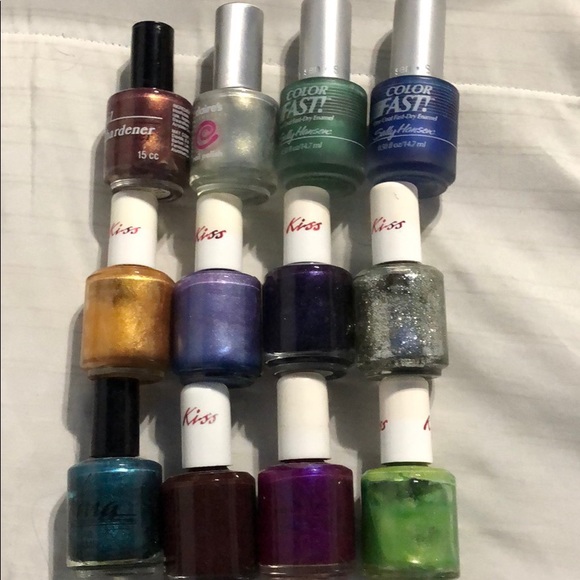 Kiss Other - 12 Nailpolishes 🤑